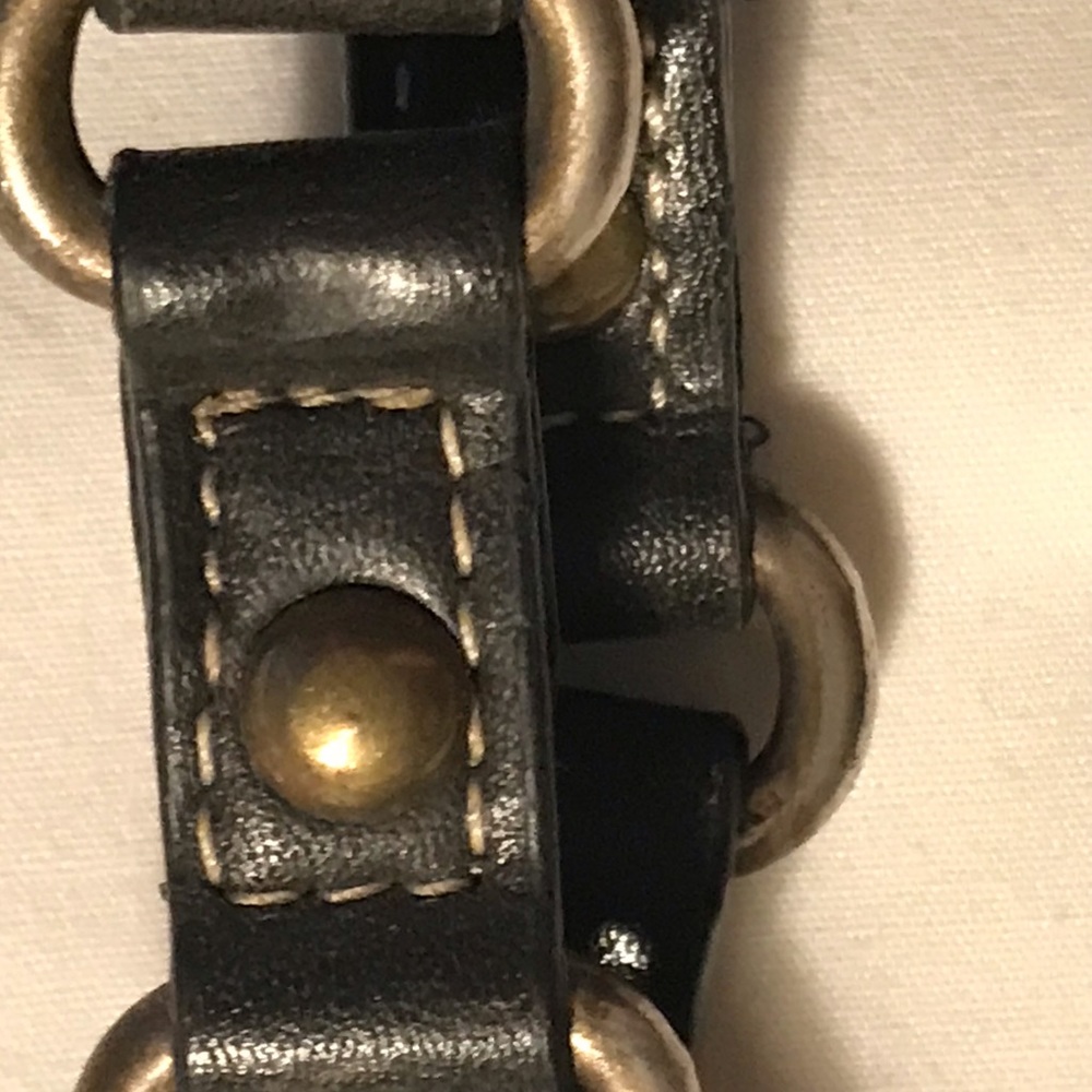 GUESS Mini Purse - Picture 5 of 8